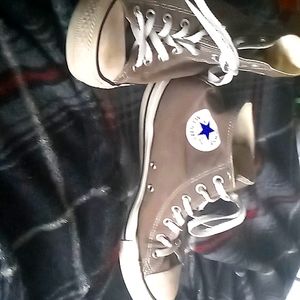 Gray Converse, men's 9.5 women's 11.5